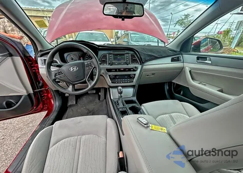 2016 Hyundai Sonata Hybrid from USA, damaged, VIN KMHE24L15GA038612